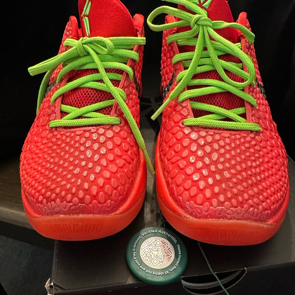 NIKE KOBE VI PROTRO Red Sneakers with Green Laces -Size 6 kids/mens/ 7.5 women’s
